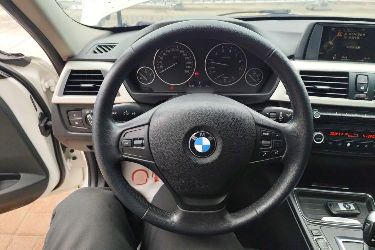 Used BMW 3 Series 2015 320Li Fashion Model
