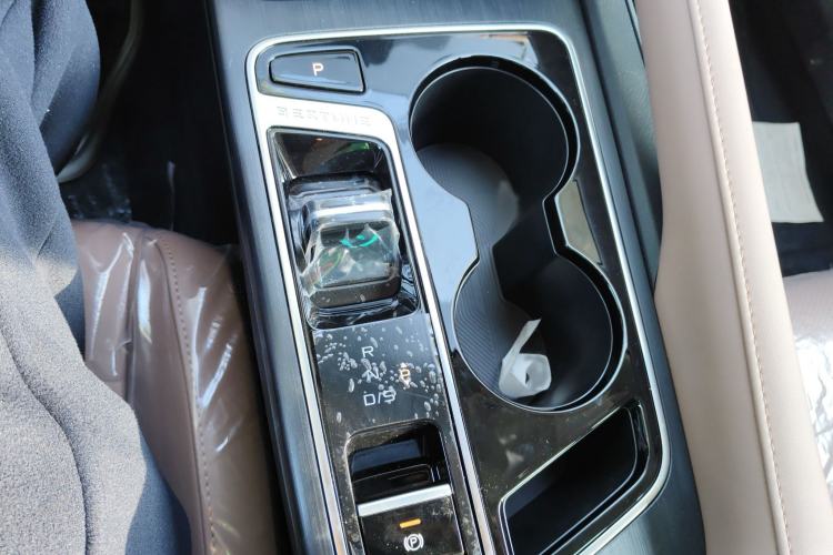 Used Bestune B70 2024 Dragon Edition 1.5T Leading Model Gear Lever