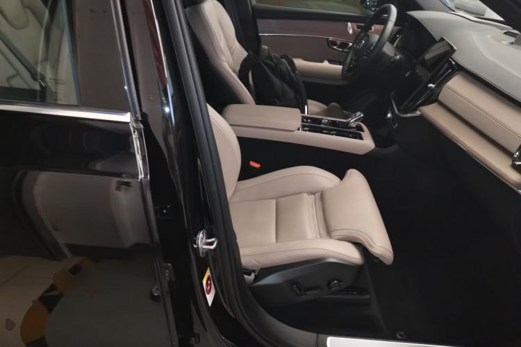 Used Volvo XC90 New Energy 2025 Facelifted T8 Luxury Flagship 7-Seater