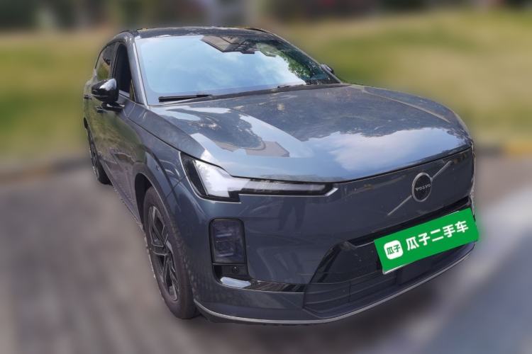 Used Volvo Volvo XC70 Plug-in Hybrid 2026 Model Two-Wheel Drive Long-Range Core
