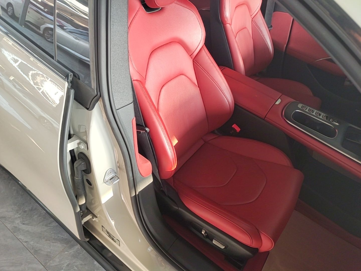 Xiaomi Auto SU7 2024 Rear-Drive Ultra-Long Range Advanced Pro-Level Intelligent Driving Version — снимка 19