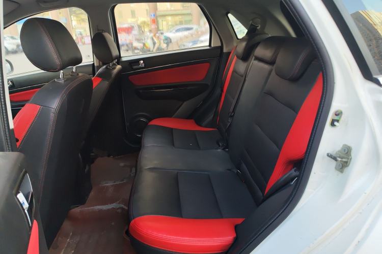 Used BAIC Senova X25 2015 1.5L manual Comfort trim level