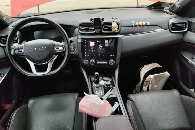 Used Lynk & Co 03 2019 1.5TD DCT JingPro Edition China VI Standard Center Console