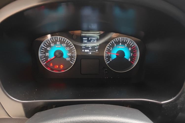 Used Jinbei Gold Hiace M Classic 2022 1.5L Travel Lion Passenger Van 7 Seats Instrument Cluster