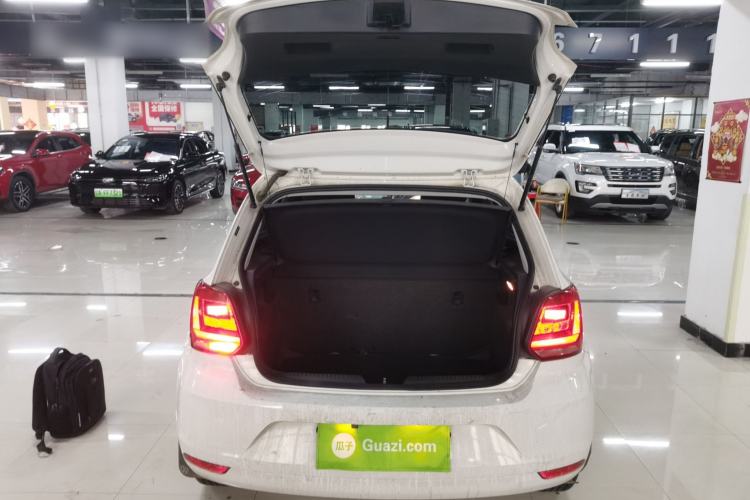 Used Volkswagen Polo 2016 1.4L Manual Fashion Model