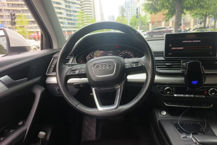 Used Audi Q5L 2020 Updated 40 TFSI Prestige Fashion Edition Steering Wheel