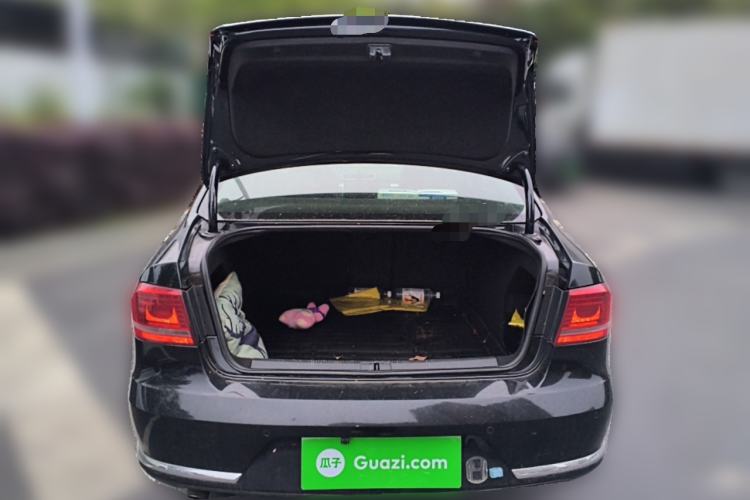 Used Volkswagen Magotan 2015 1.8TSI Advanced Model Trunk