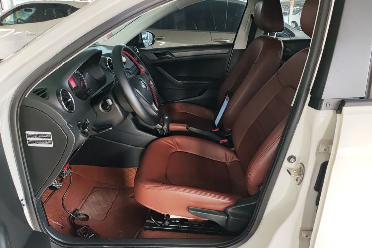 Used Volkswagen Jetta 2017 1.5L Manual Fashion Edition
