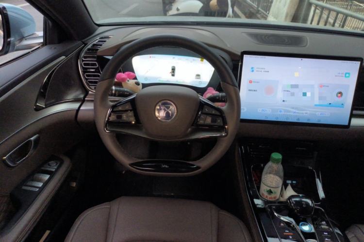 Used BYD Han 2023 DM-i Champion Edition 121KM Prestige Model
