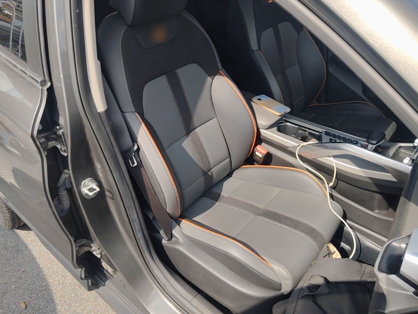 Geely Auto Coolray 2023 1.5T DCT Platinum Edition — снимка 19