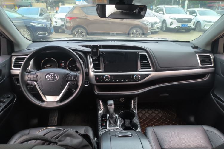 Used Toyota Highlander 2018 2.0T Four-Wheel Drive Luxury Version 7 Seats China VI Standard