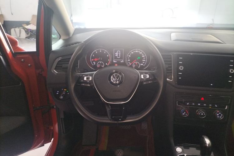 Used Volkswagen Golf Sportsvan 2018 230TSI Automatic Luxury Model