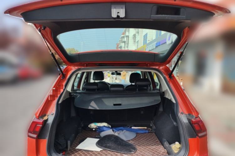 Used Volkswagen Tiguan L 2017 330TSI Automatic Two-Wheel Drive Luxury Edition
