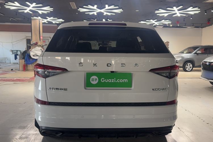 Used Skoda Kodiaq 2022 Facelifted TSI330 5-Seater Two-Wheel-Drive Luxury Edition