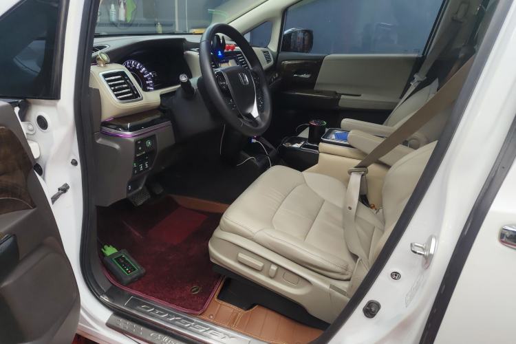 Used Honda Odyssey 2015 2.4L Supreme Edition