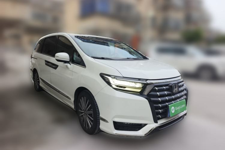 Used Honda Elysion 2022 2.0L eHEV Luxury Edition Front Right 45 Deg