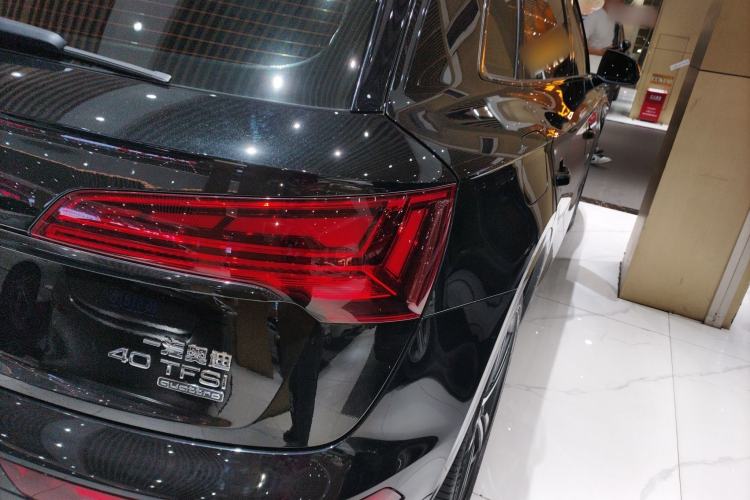 Used Audi Q5L 2022 40T Fashionable and Dynamic Model
