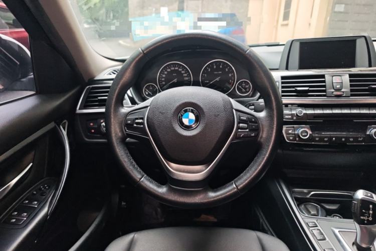 Used BMW 3 Series 2017 320Li Fashion Model Steering Wheel