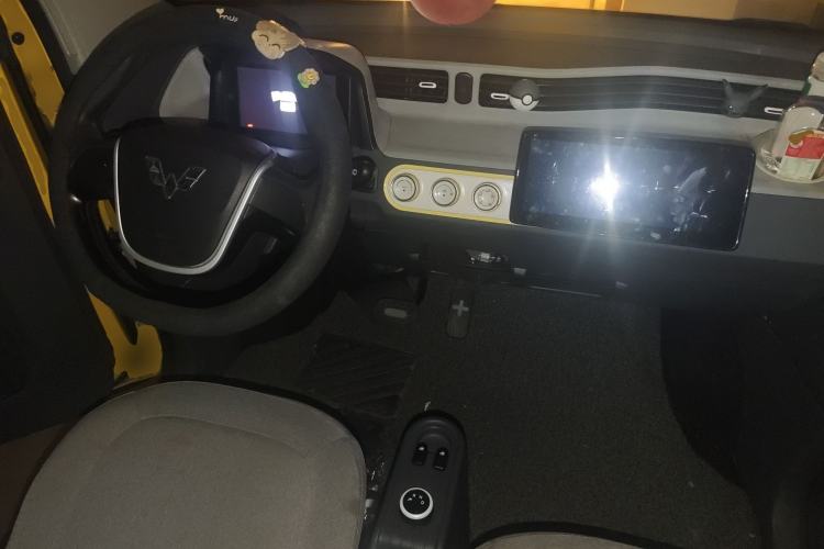 Used Wuling Hongguang MINIEV 2021 Macaron Fashion Edition Lithium-Ion Battery