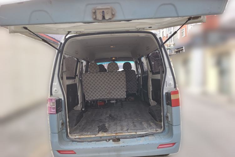 Used Jinbei Hiace X30 2013 1.3L Comfort Model Trunk