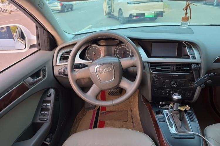 Used Audi A4L 2011 2.0 TFSI Comfort Model Steering Wheel