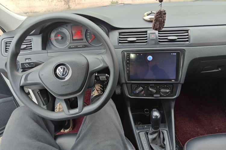 Used Volkswagen Santana 2021 1.5L Automatic Fashion Edition Center Console