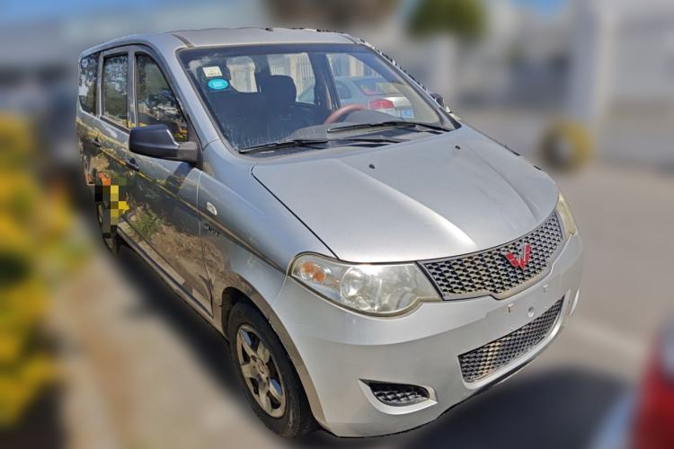 Used Wuling Hongguang 2013 1.5L Base Version Front Right 45 Deg
