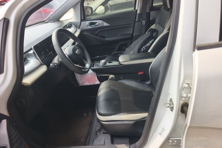 Used Geometry E Firefly 2023 320KM Cute & Handsome Tiger 5 Seats Left Front Seat