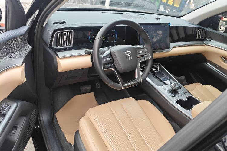 Used BYD Song Pro New Energy 2025 2nd Generation Intelligent Driving Version DM-i 75KM Overachiever Trim Center Console