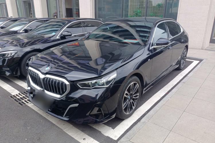Used BMW 5 Series 2024 525Li M Sport Package