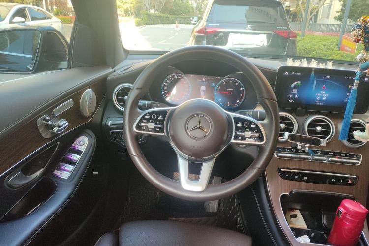 Used Mercedes-Benz GLC 2021 GLC 300 L 4MATIC Dynamic Model Steering Wheel