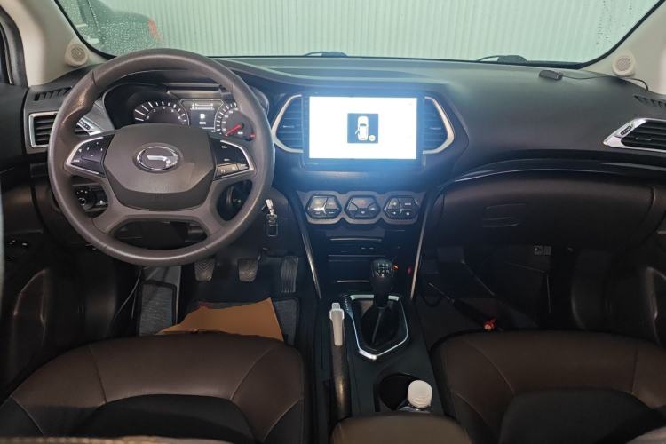 Used GAC Trumpchi GS4 2017 200T Manual Two-Wheel Drive Elite Edition Center Console