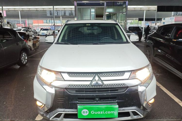 Used Mitsubishi Outlander 2020 2.0L Two-Wheel Drive Enjoyment Version 5 Seats
