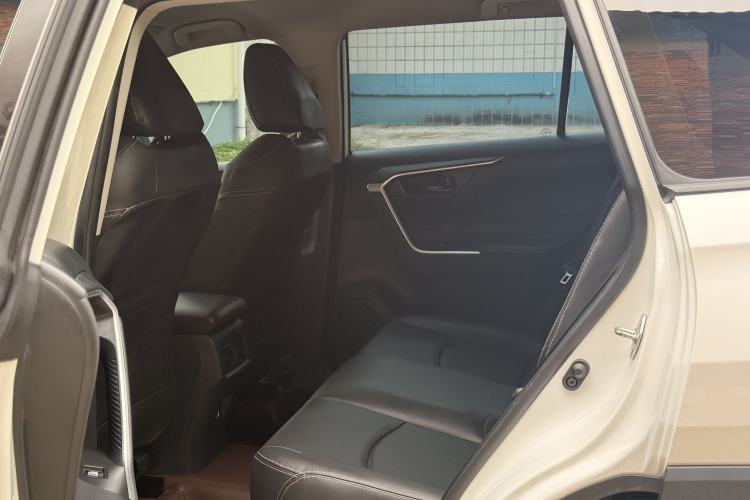 Used Toyota RAV4 2023 2.0L CVT Two-Wheel Drive Urban Edition Interior 3