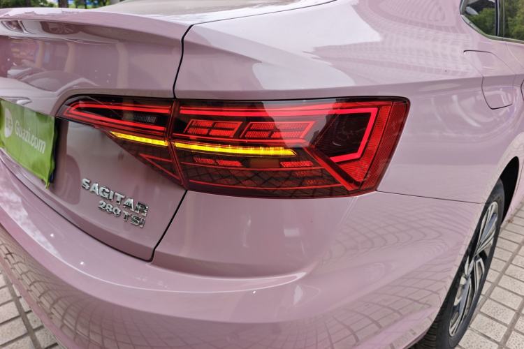 Used Volkswagen Sagitar 2022 280TSI DSG Flyover Edition Right Rear Taillight