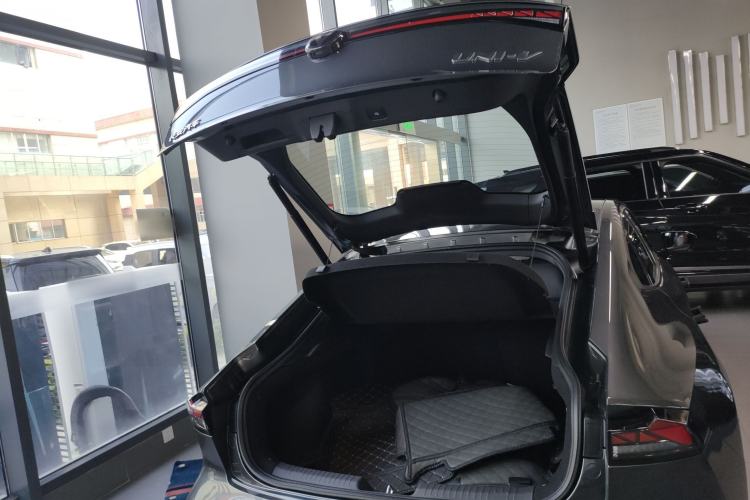 Used Changan UNI-V 2024 1.5T Prestige Sport Edition