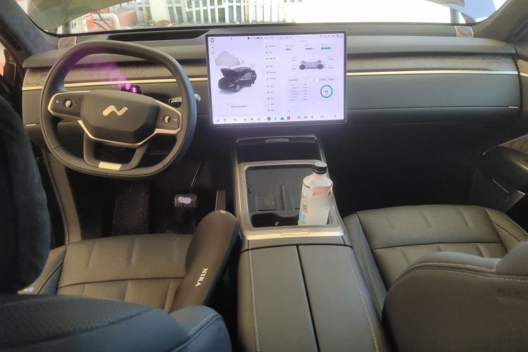 Used ONVO Luxeed L90 2025 Model—Max Six-Seater Version
