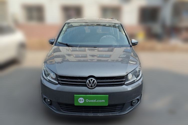 Used Volkswagen Touran 2015 1.4T Manual Fashion Edition 5-Seater Front