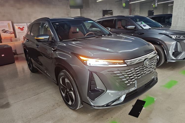 Used Changan CS75 PLUS iDD 2023 ZhiDian iDD Smart Leading Model
