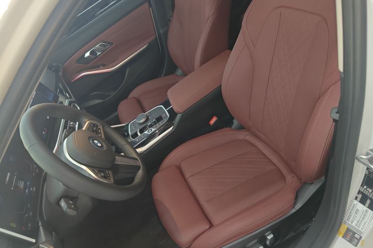 Used BMW i3 2022 eDrive 35 L Left Front Seat