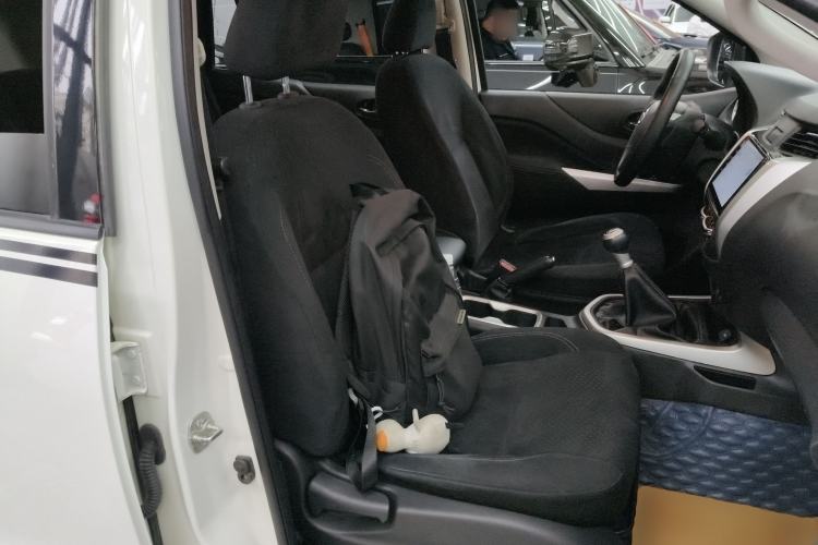 Used Nissan Terra 2020 2.5L XE Manual Two-Wheel-Drive Elite Edition Right Front Seat