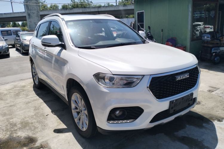 Used Haval H2 2017 Blue Label 1.5T Manual Two-Wheel Drive Luxury Model
