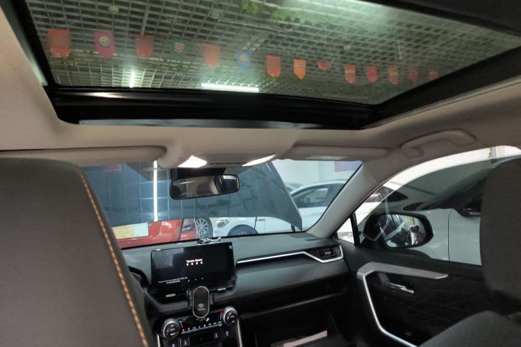 Used Toyota RAV4 2024 2.0L CVT Two-Wheel Drive Fashion Plus Edition
