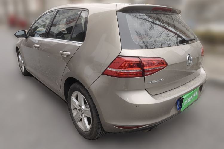 Used Volkswagen Golf 2016 230TSI Automatic Comfort Version
