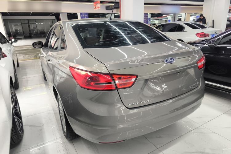 Used Ford Escort 2015 1.5L Automatic Comfort Edition
