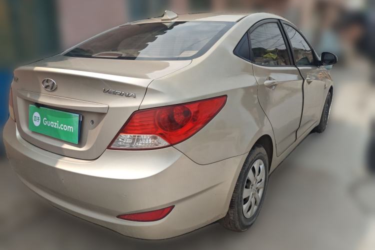 Used Hyundai Verna (older generation) 2010 Sedan 1.4L Manual Comfort GS

