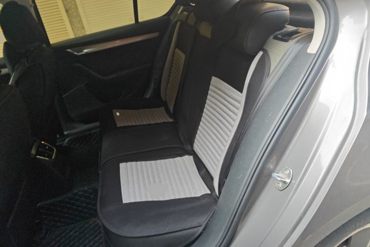 Used Skoda Octavia 2016 1.6L Automatic Chuanxing Edition Left Rear Seat