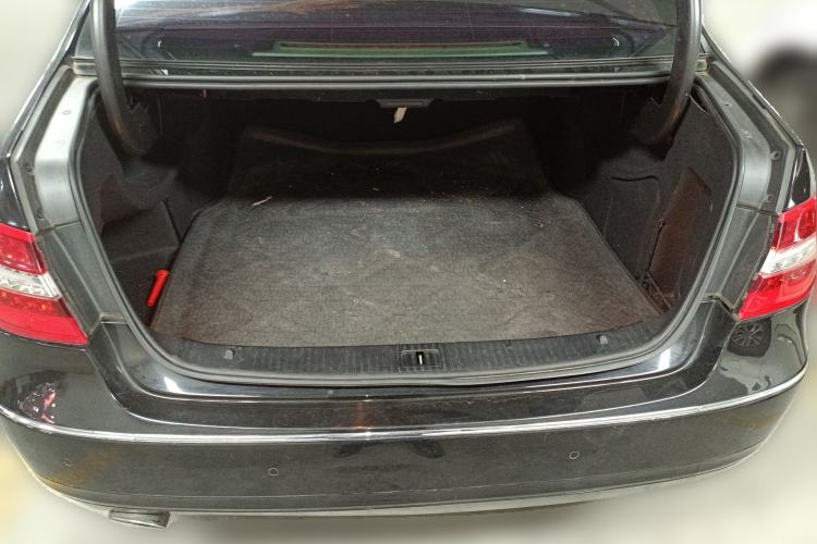 Used Mercedes-Benz E-Class 2011 E 260 L CGI Fashion Model Trunk