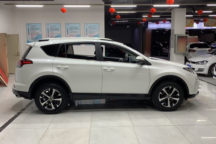 Used Toyota RAV4 2016 2.0L CVT Two-Wheel Drive Urban Edition China V Standard
