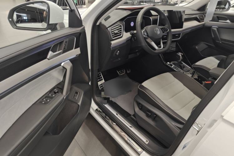 Used Volkswagen Tayron X 2024 330TSI Two-Wheel-Drive Prestige High-Energy Edition Driver Seat